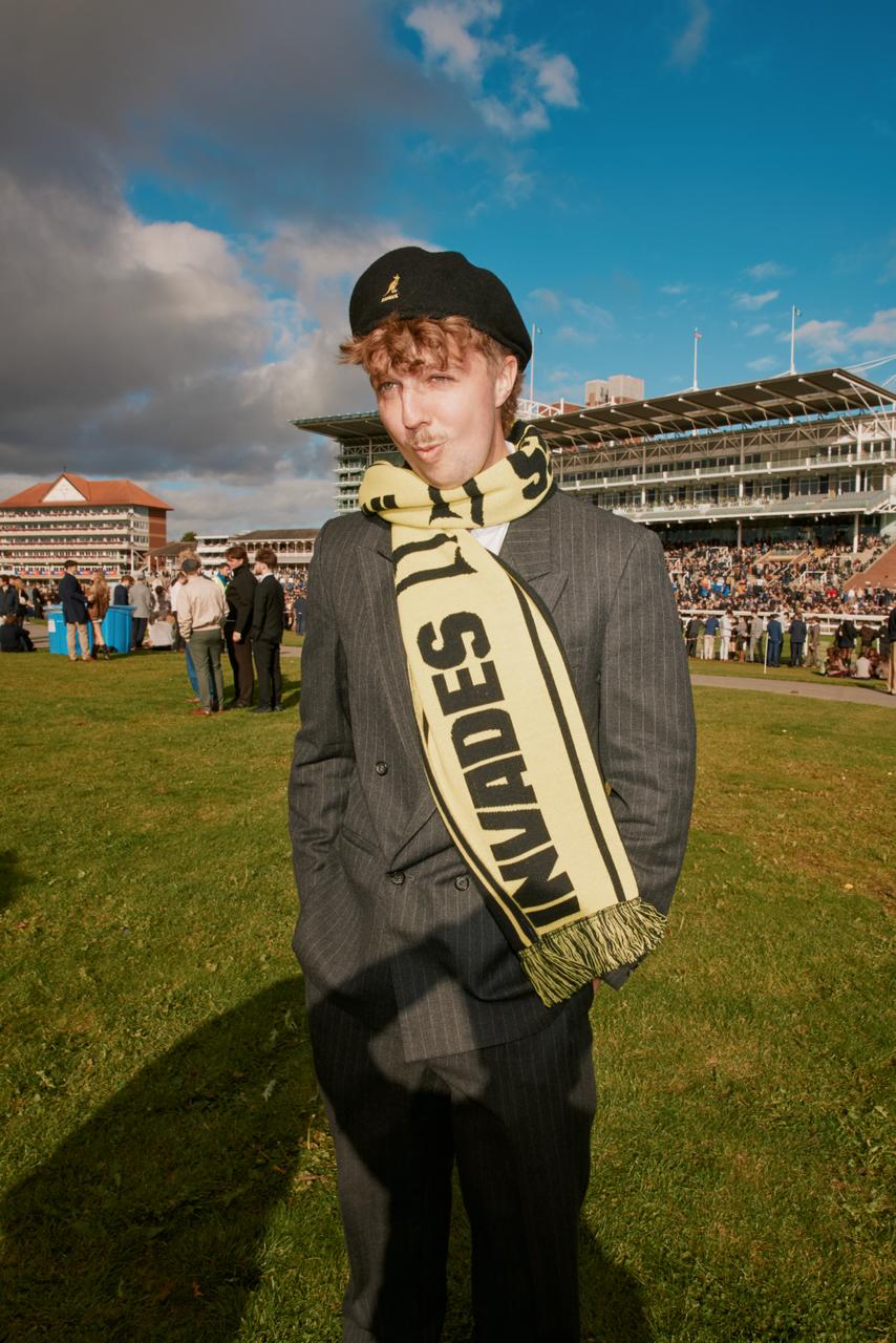 THE INVADES SCARF